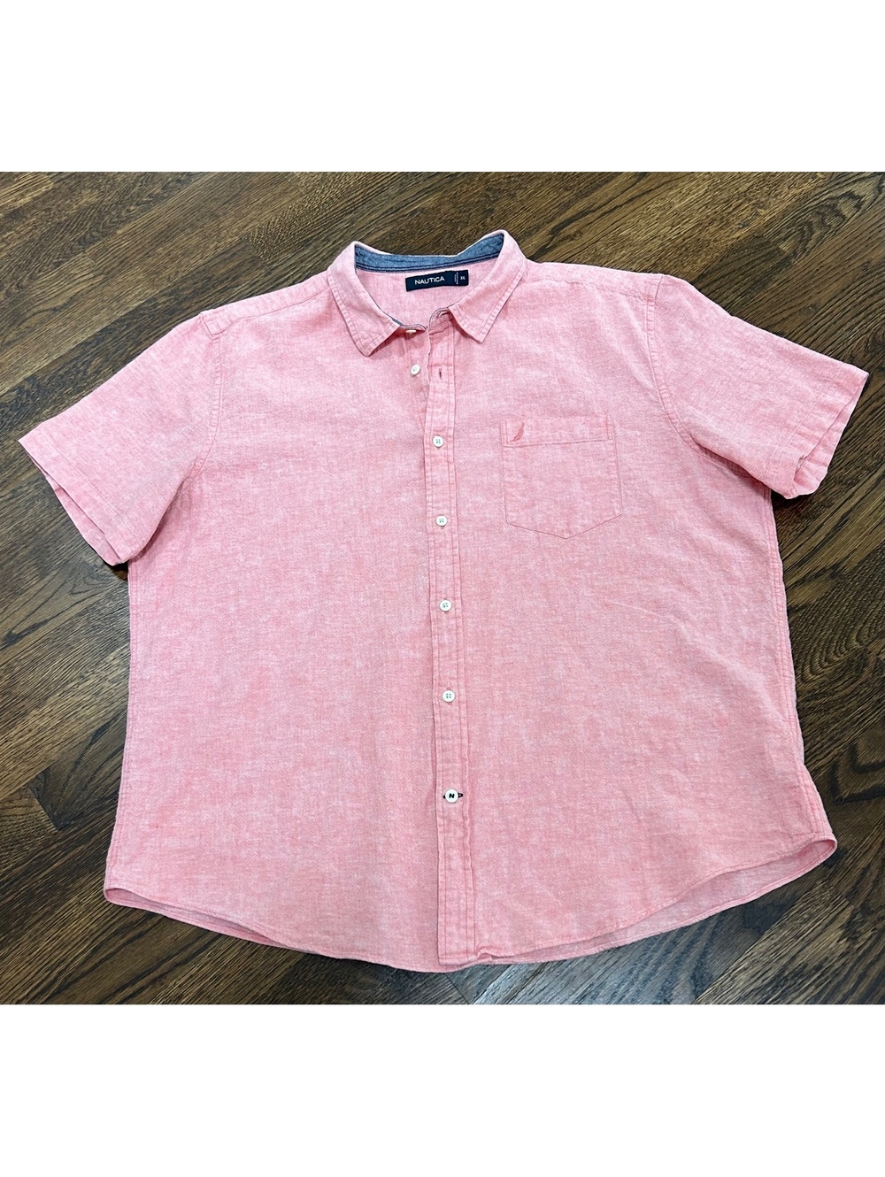 Nautica Men's XXL Short Sleeve Button-Up Shirt in faded red